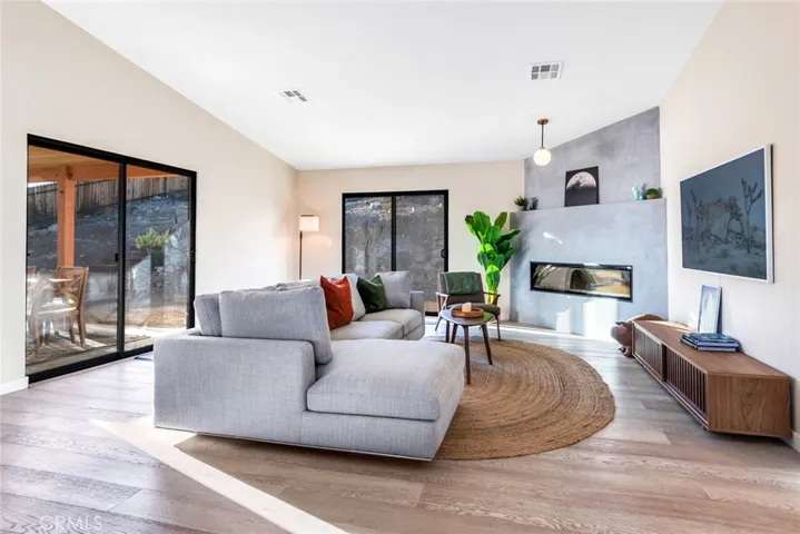 8254 Balsa Avenue, Yucca Valley, California 92284