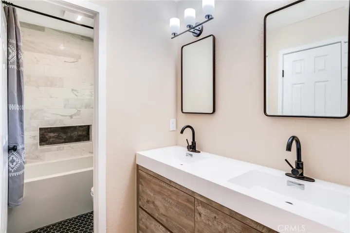 8254 Balsa Avenue, Yucca Valley, California 92284