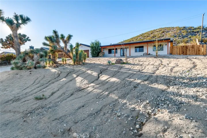 8254 Balsa Avenue, Yucca Valley, California 92284