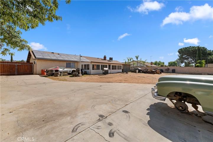 5773 Angela Avenue, Jurupa Valley, California 92509