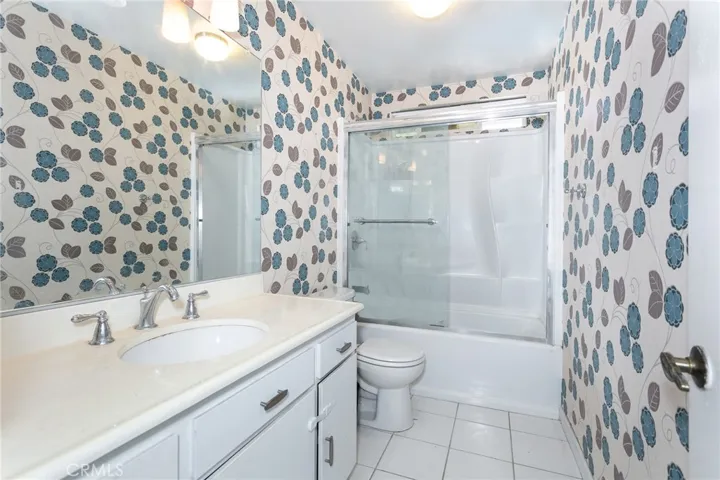 13538 Polk Street, Sylmar, California 91342
