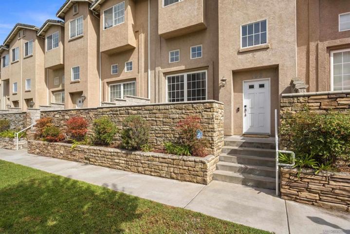 106 W Douglas Ave, El Cajon, California 92020