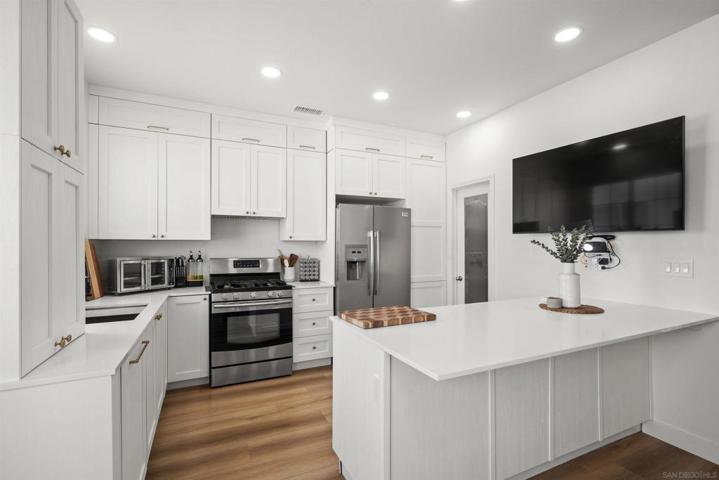 106 W Douglas Ave, El Cajon, California 92020