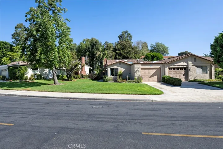 This end unit Condo shares only ONE Wall and has no stairs!