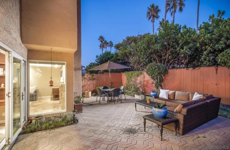 89 Trinidad Bnd, Coronado, California 92118