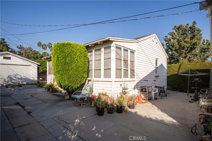 5117 5117 1/2 Coringa Drive, Highland Park, California 90042