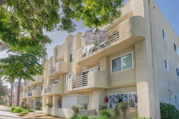 1055 Orizaba Avenue Unit 15, Long Beach, California 90804
