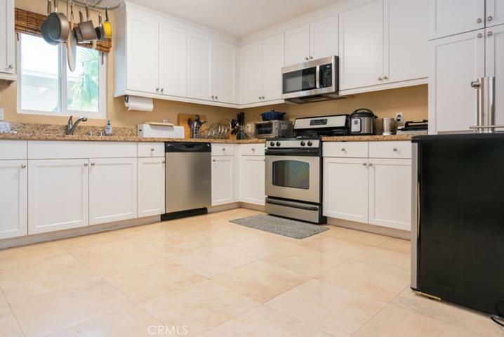 1055 Orizaba Avenue Unit 15, Long Beach, California 90804