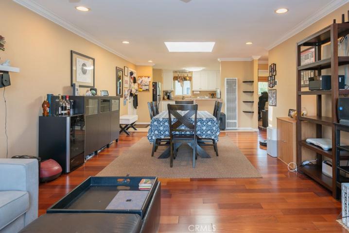 1055 Orizaba Avenue Unit 15, Long Beach, California 90804