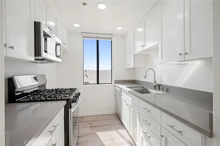 7320 Hawthorn Avenue Unit 122, Los Angeles, California 90046