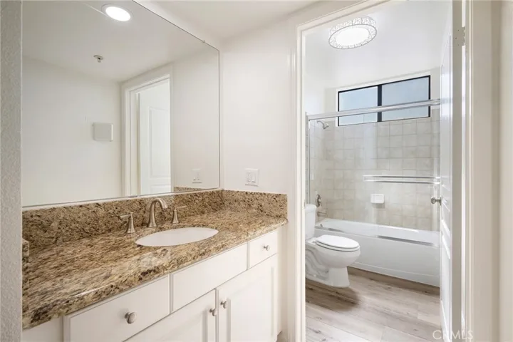 7320 Hawthorn Avenue Unit 122, Los Angeles, California 90046
