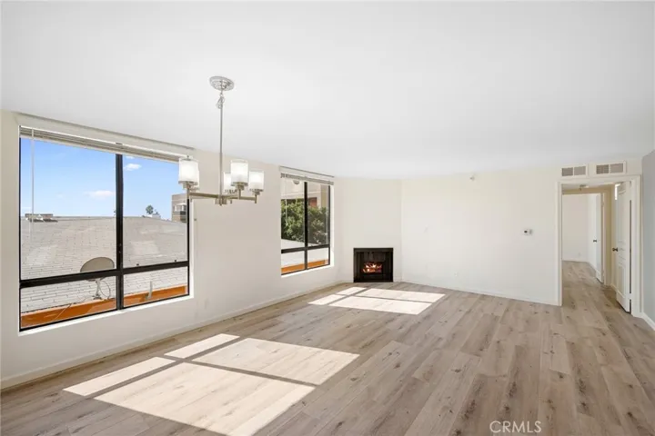 7320 Hawthorn Avenue Unit 122, Los Angeles, California 90046