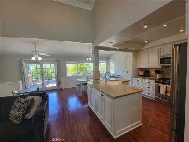 21035 Cimmaron Lane, Rancho Santa Margarita, California 92679