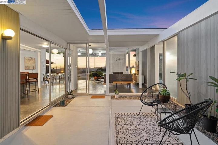 5524 Greenridge Rd, Castro Valley, California 94552
