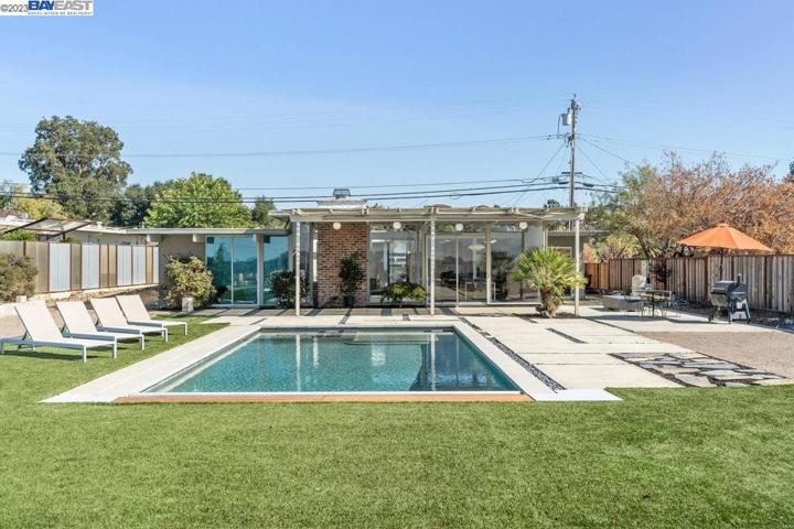 5524 Greenridge Rd, Castro Valley, California 94552