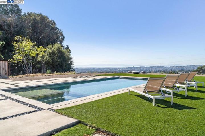 5524 Greenridge Rd, Castro Valley, California 94552