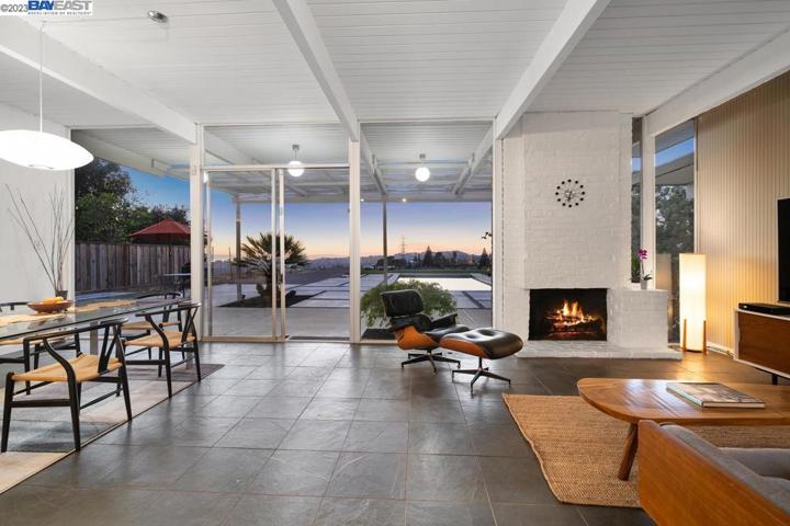 5524 Greenridge Rd, Castro Valley, California 94552