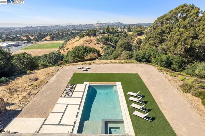 5524 Greenridge Rd, Castro Valley, California 94552
