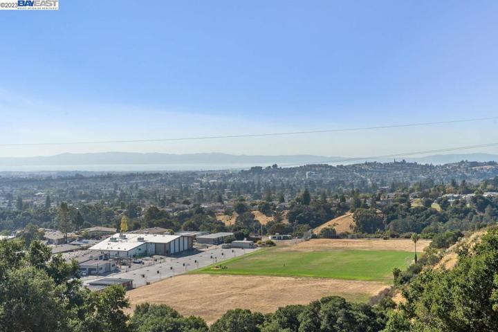 5524 Greenridge Rd, Castro Valley, California 94552