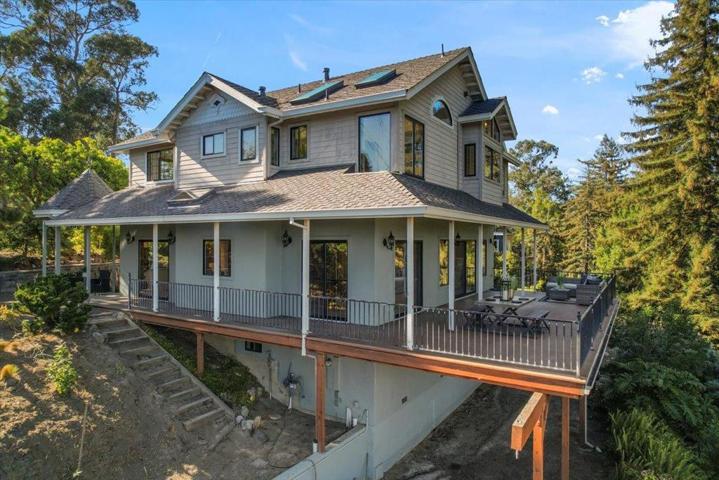 310 Tanner Heights Drive, Santa Cruz, California 95060