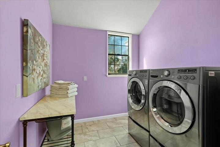 310 Tanner Heights Drive, Santa Cruz, California 95060