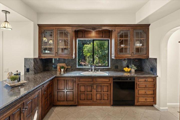 310 Tanner Heights Drive, Santa Cruz, California 95060