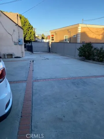 3310 Beverly Boulevard, Los Angeles, California 90004