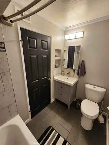 1200 Gaviota Avenue Unit 206, Long Beach, California 90813