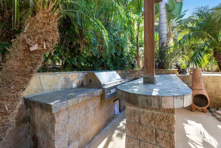 1100 Via Vera Cruz, San Marcos, California 92078