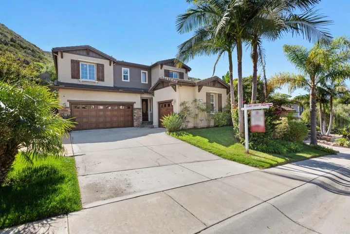 1100 Via Vera Cruz, San Marcos, California 92078