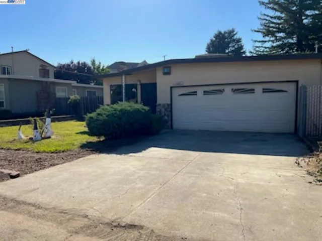 10611 Mark St, Oakland, California 94605