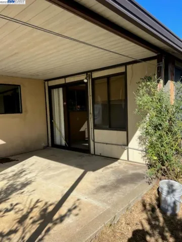 10611 Mark St, Oakland, California 94605