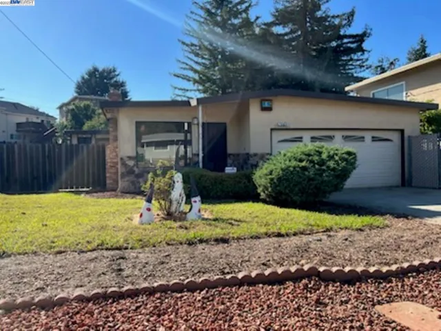 10611 Mark St, Oakland, California 94605