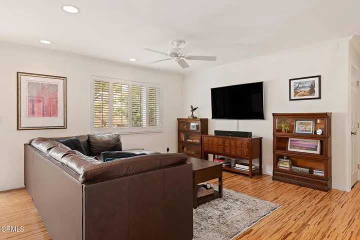 Family room 3