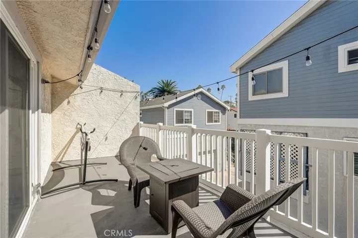710 N Guadalupe Avenue Unit 2, Redondo Beach, California 90277