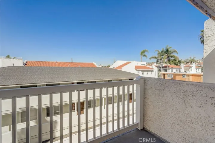 710 N Guadalupe Avenue Unit 2, Redondo Beach, California 90277