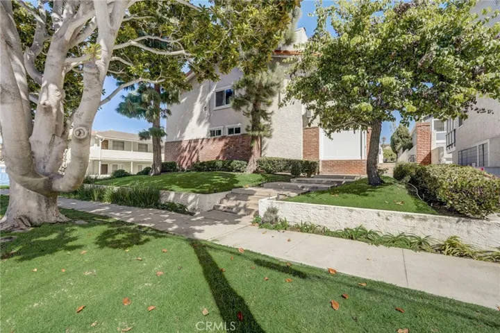 710 N Guadalupe Avenue Unit 2, Redondo Beach, California 90277