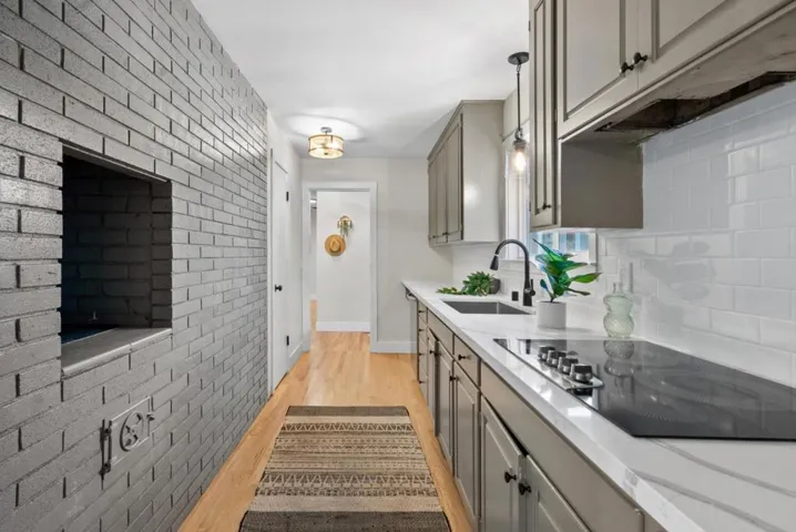 2 Carlton Drive, Del Rey Oaks, California 93940
