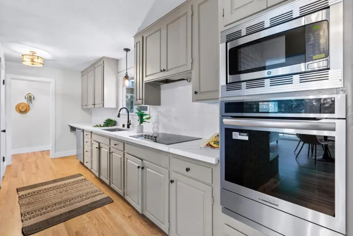 2 Carlton Drive, Del Rey Oaks, California 93940