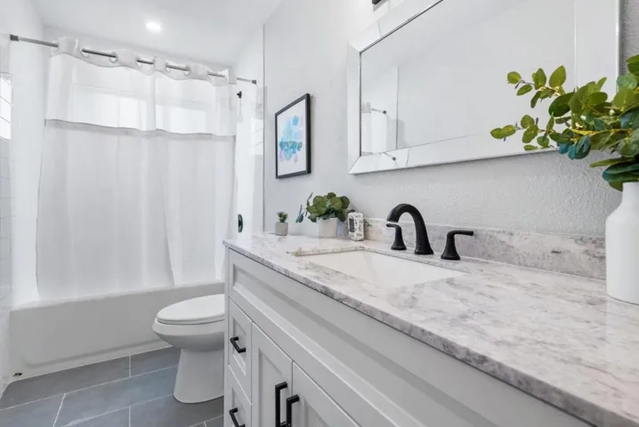 2 Carlton Drive, Del Rey Oaks, California 93940