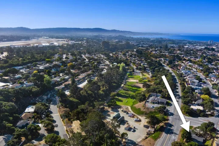 2 Carlton Drive, Del Rey Oaks, California 93940