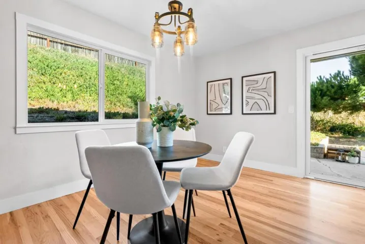 2 Carlton Drive, Del Rey Oaks, California 93940