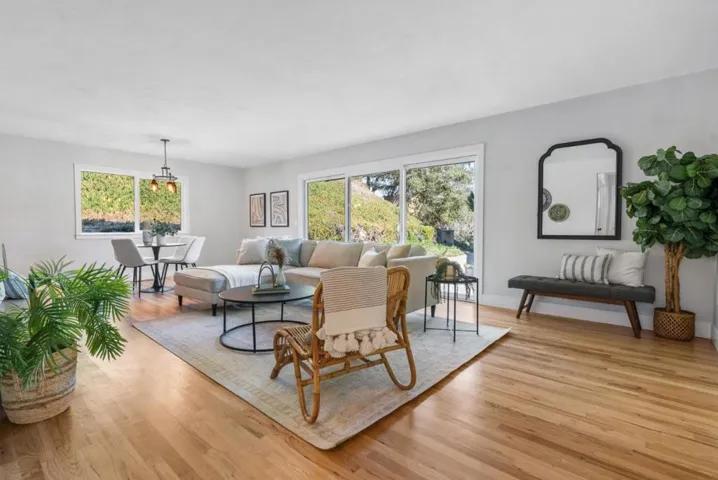 2 Carlton Drive, Del Rey Oaks, California 93940