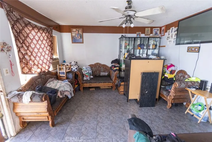 Middle unit #914 1/2
Living Room