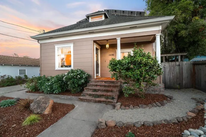1230 Broadway, Santa Cruz, California 95062