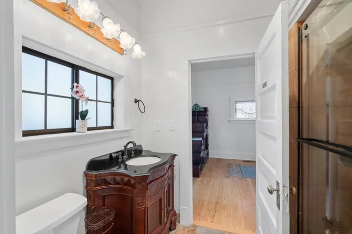 1230 Broadway, Santa Cruz, California 95062