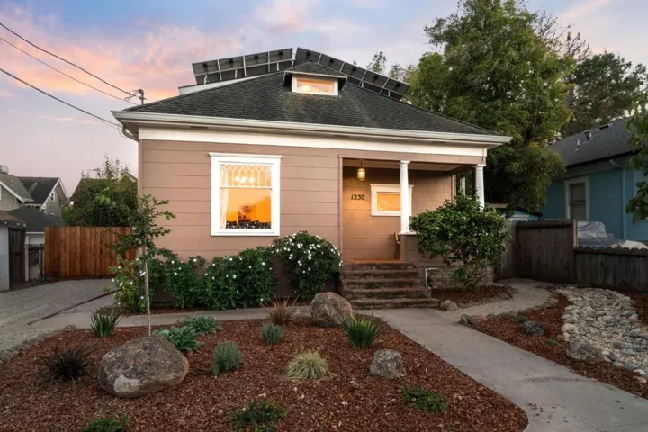 1230 Broadway, Santa Cruz, California 95062