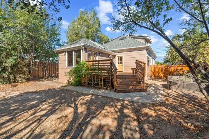 1230 Broadway, Santa Cruz, California 95062