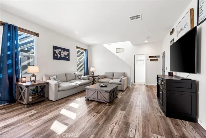3012 Via Bella Rosa Avenue, Rosamond, California 93560