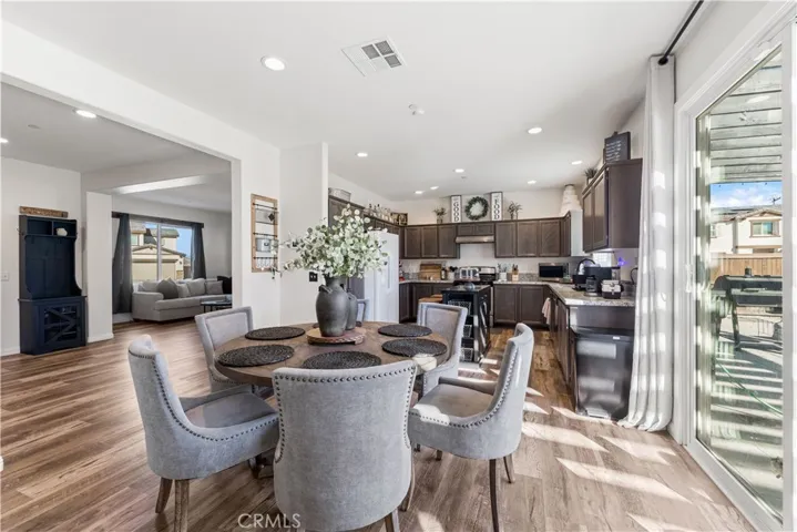 3012 Via Bella Rosa Avenue, Rosamond, California 93560